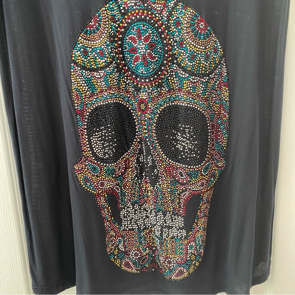 Lauren Moshi black v-neck tee with multicolored crystal skull appliqué